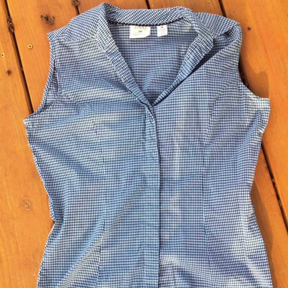 Sleeveless Button Shirt